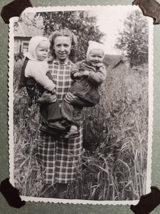 Kęstutis, Jadvyga Čeponienė, Sigutė.jpg